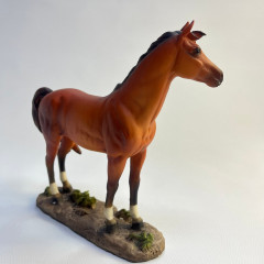 Фигурка полистоун «Гнедая лошадь в кузне», 21×5.5×20 см
