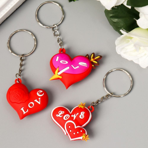 Брелок резина "Сердце с надписью - love" МИКС 4х3х1,4 см